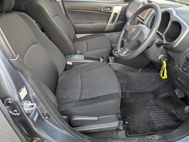 Toyota Rush 1.5 RWD 2006 Gray