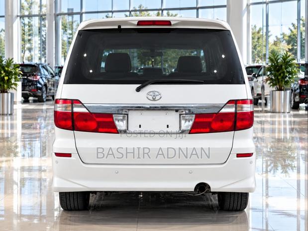 Toyota Alphard 2.4 Petrol FWD 2004 White