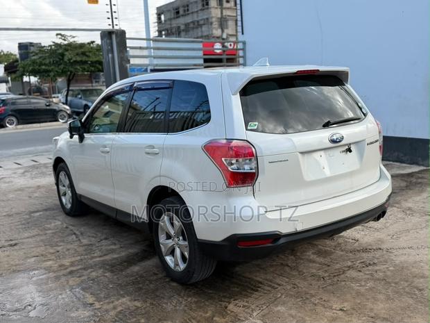 Subaru Forester 2.0XT Premium 4dr SUV AWD (2.0L 4cyl Turbo CVT) 2014