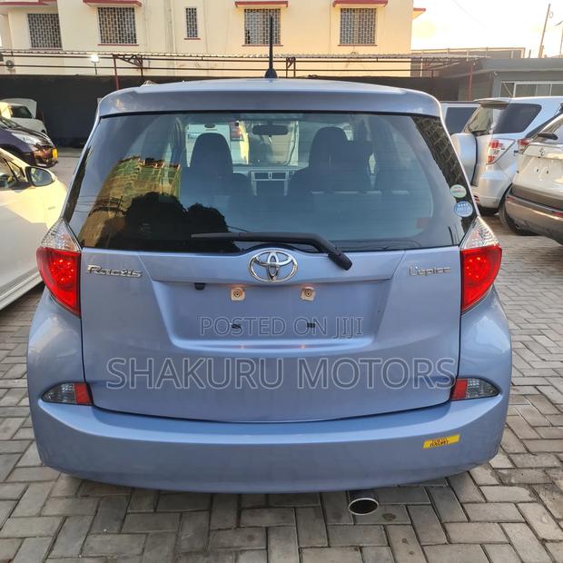 Toyota Toyoace 2010 Blue