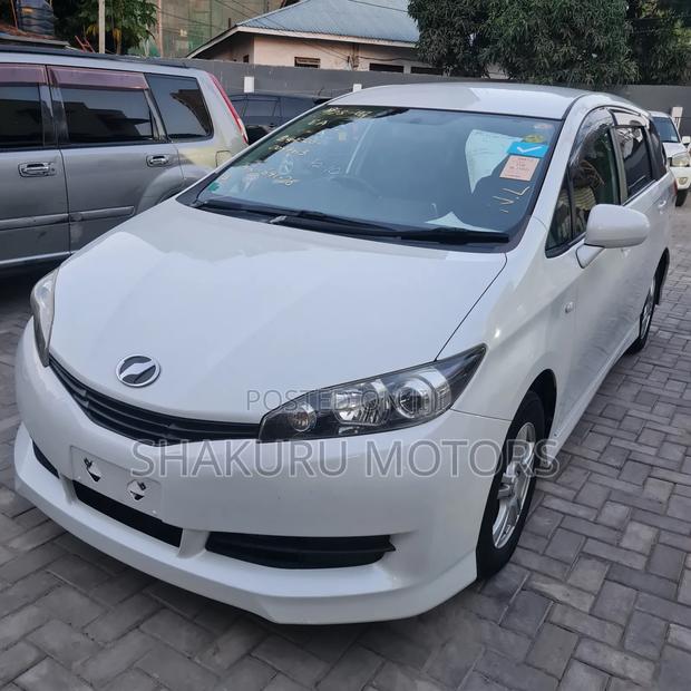 Toyota Wish 2010 White