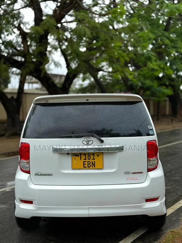 Toyota Rumion 1.5 FWD 2023 White