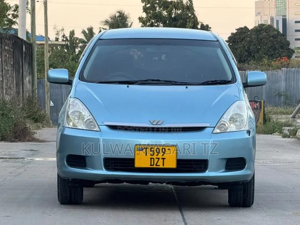 Toyota Wish 2006 Blue