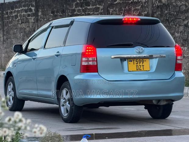 Toyota Wish 2006 Blue