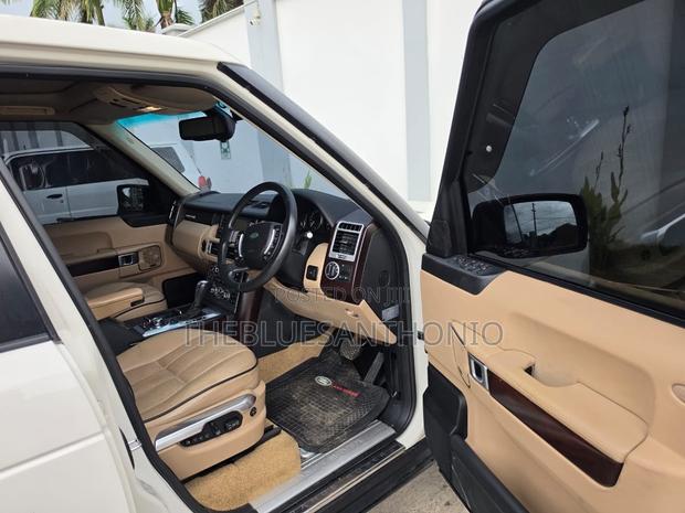 Land Rover Range Rover Vogue 2010 White