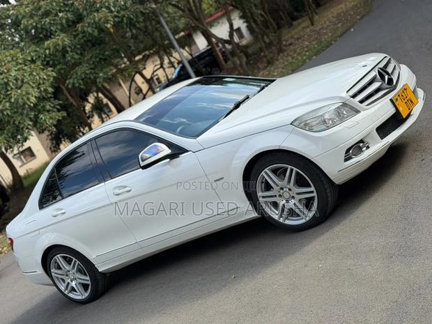 Mercedes-Benz C200 2008 White