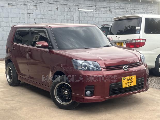 Toyota Corolla Rumion 2008 Maroon