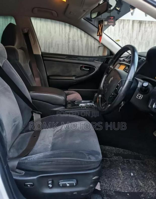 Toyota Ractis 2009 Gray