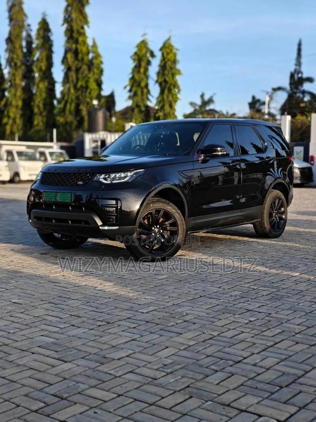Land Rover Discovery 2019 Matt Black