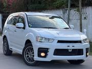 Mitsubishi Outlander 2010 White for sale