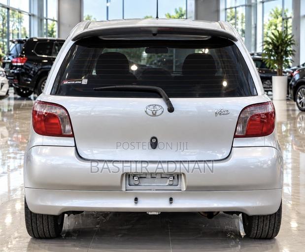 Toyota Vitz 1.3 FWD 3dr 2001 Silver
