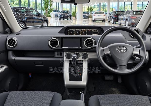 Toyota Corolla Rumion Hatchback 1.5 FWD 2014 Black