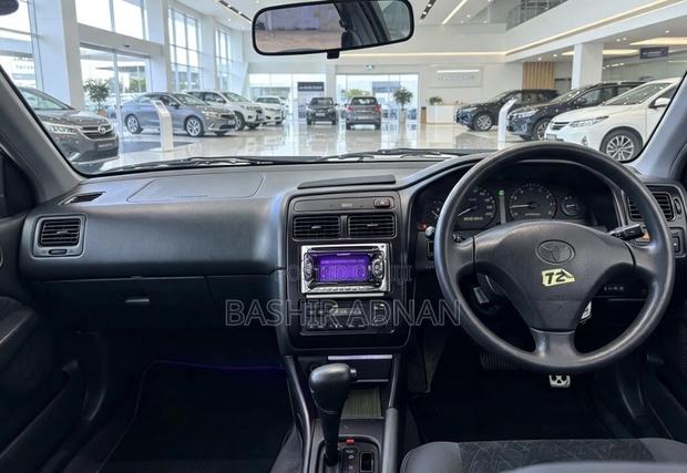 Toyota Carina 1.8 FWD Sedan 2000 White
