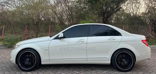 Mercedes-Benz C-Class 2007 White