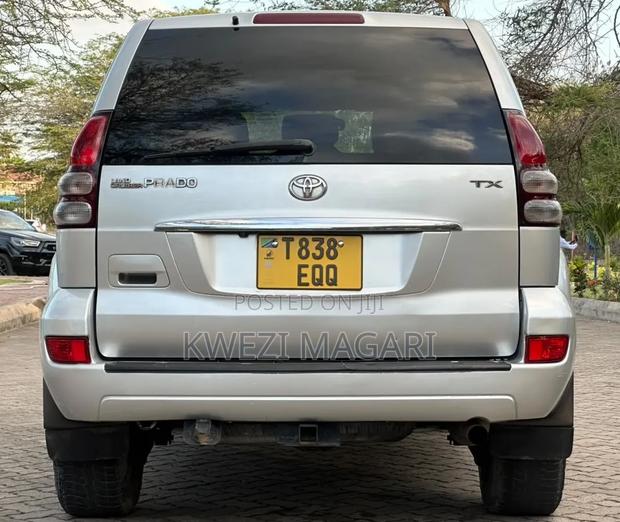Toyota Land Cruiser Prado 2007 Silver
