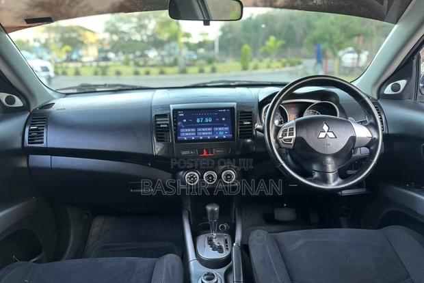 Mitsubishi Outlander 2.4 2009 Black