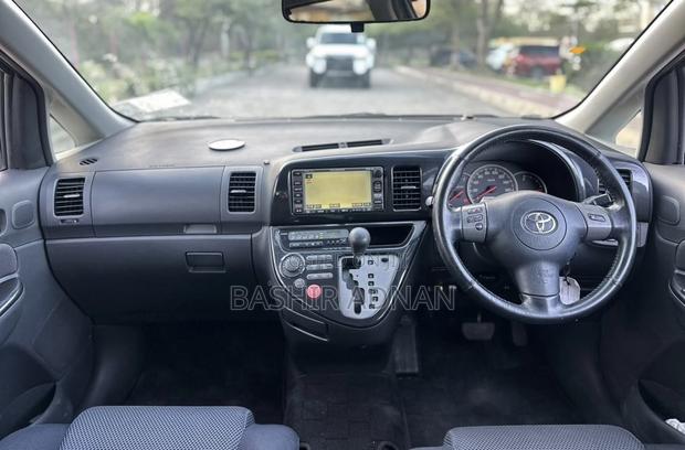 Toyota Wish 2004 Gray