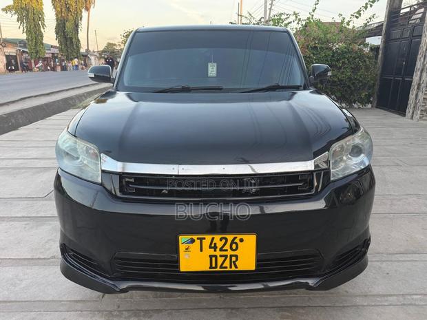 Toyota Corolla Rumion 2011 Black