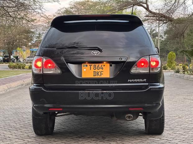 Toyota Harrier 2002 Black