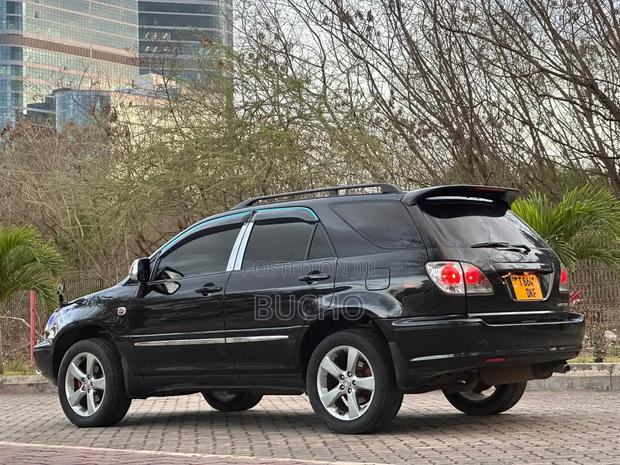 Toyota Harrier 2002 Black