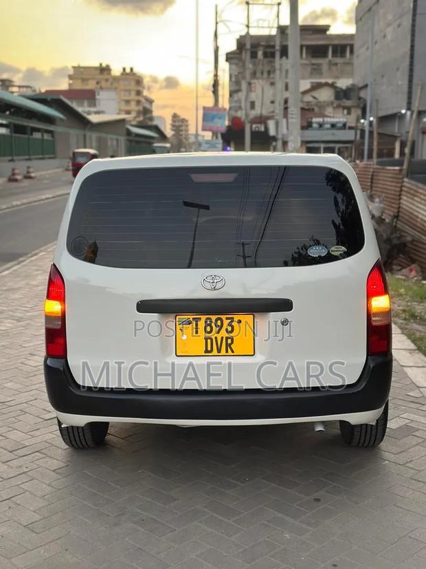 Toyota Probox 2007 White