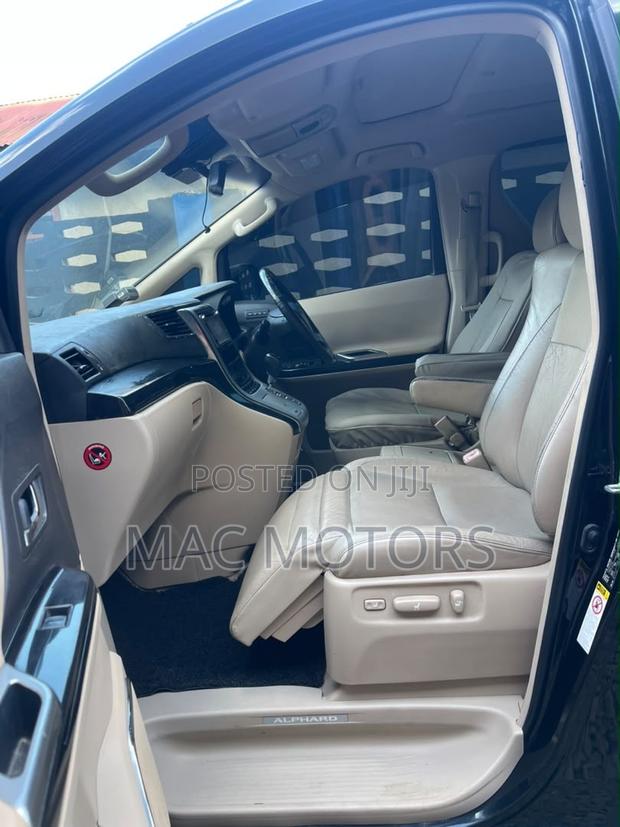 Toyota Alphard 2012 Black