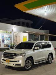 Toyota Land Cruiser 4.6 V8 GXR 2016 White for sale
