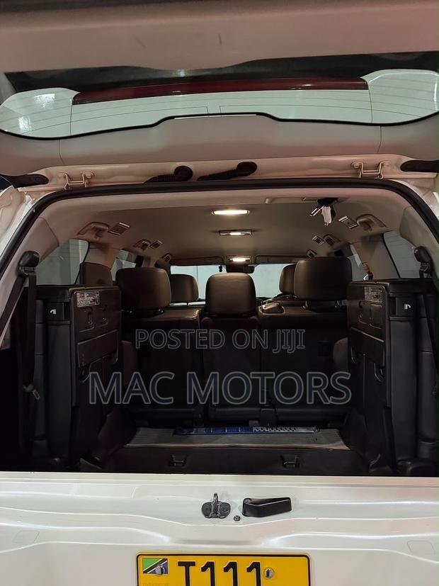 Toyota Land Cruiser 4.6 V8 GXR 2016 White