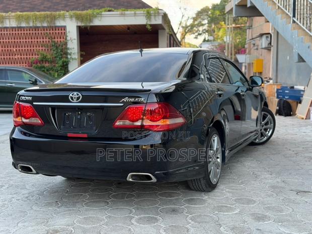 Toyota Crown 2008 Black
