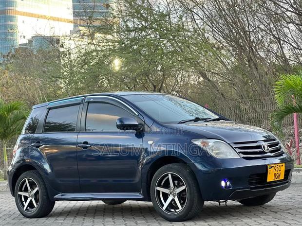 Toyota IST 2006 Blue