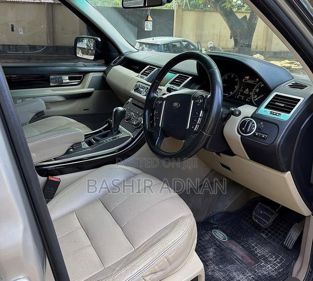 Land Rover Range Rover Sport 2012 Beige