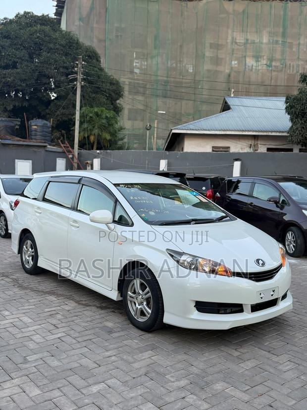 Toyota Wish 2010 White