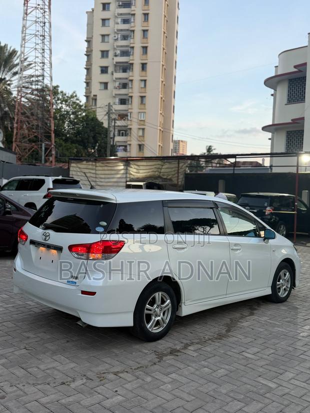 Toyota Wish 2010 White