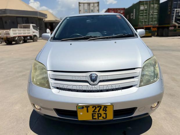 Toyota IST 2006 Gray