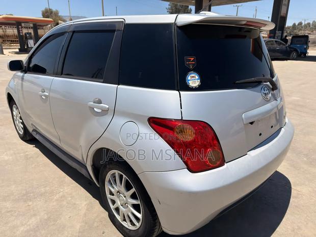 Toyota IST 2006 Gray