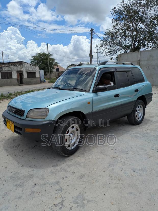Toyota RAV4 2002 Green