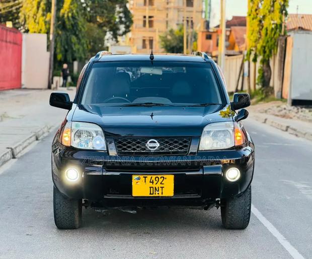 Nissan X-Trail 2004 Black