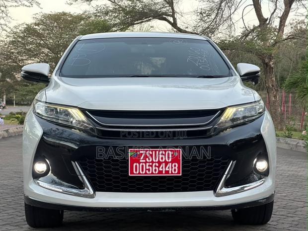 Toyota Harrier 2.0 2015 Pearl