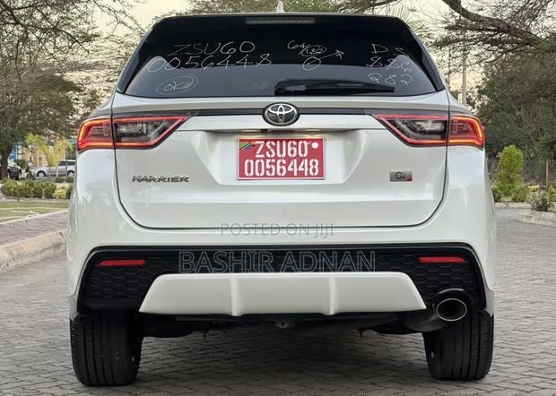 Toyota Harrier 2.0 2015 Pearl