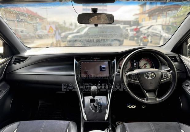 Toyota Harrier 2.0 2015 Pearl