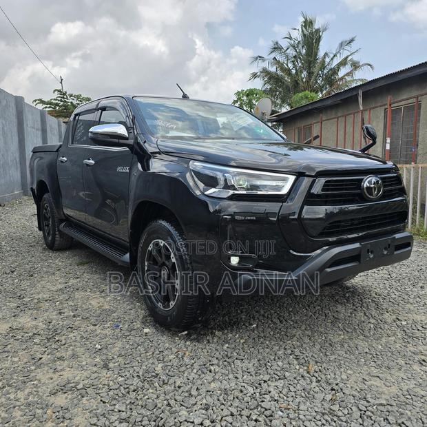 Toyota Hilux Revo Double Cab Deisel 2.4 AWD 2021 Matt Black