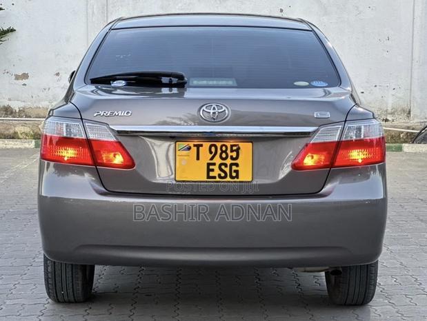 Toyota Premio 1.5 FWD 2010 Gray