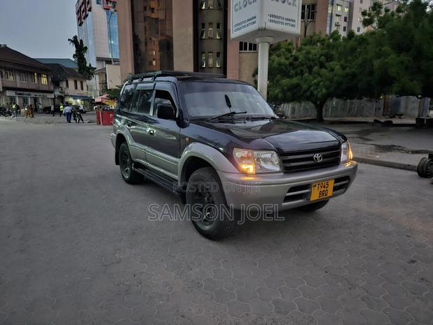 Toyota Land Cruiser Prado 2003 Blue