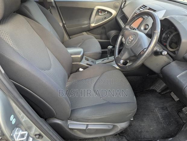 Toyota RAV4 2.4 2008 Gray