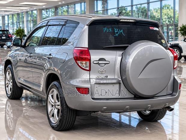 Toyota RAV4 2.4 2008 Gray