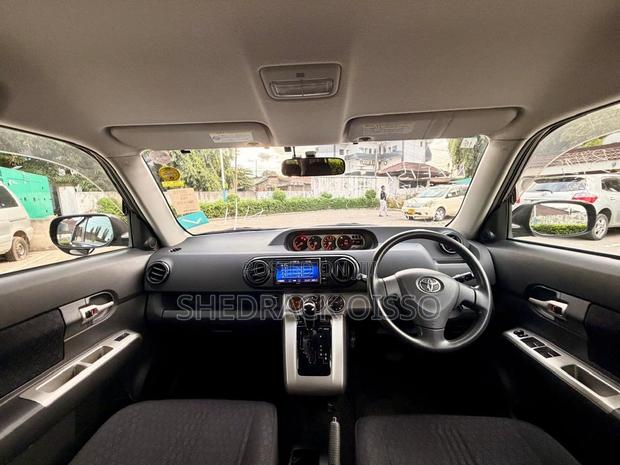Toyota Corolla Rumion 2008 Black