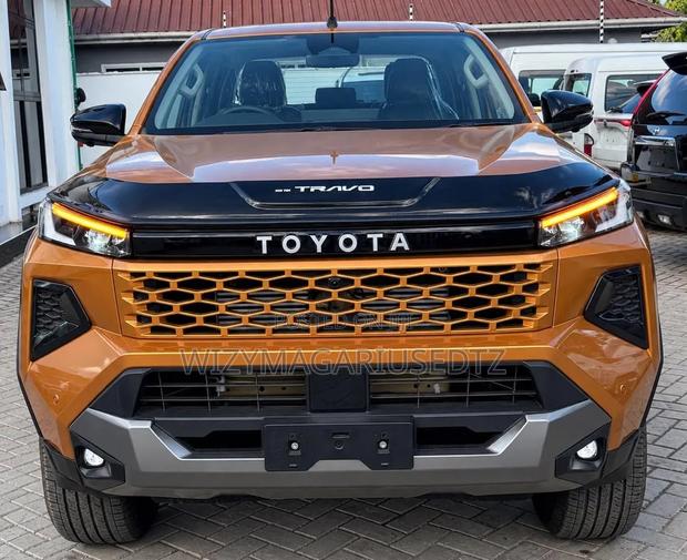 New Toyota Hilux 2026 Orange