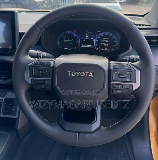 New Toyota Hilux 2026 Orange