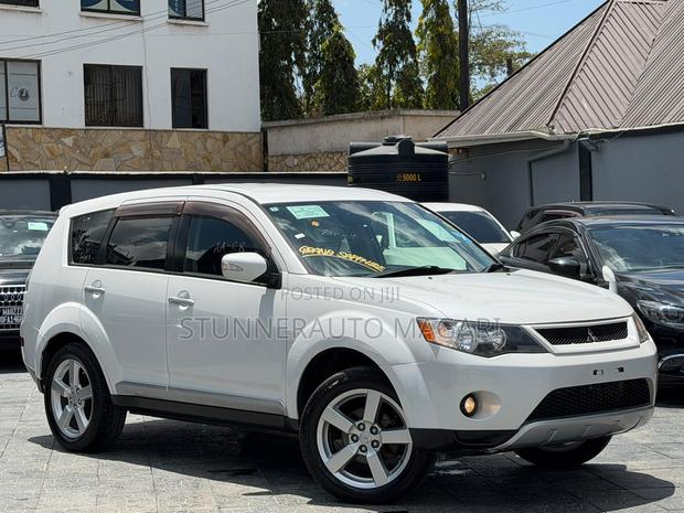 Mitsubishi Outlander 2008 White