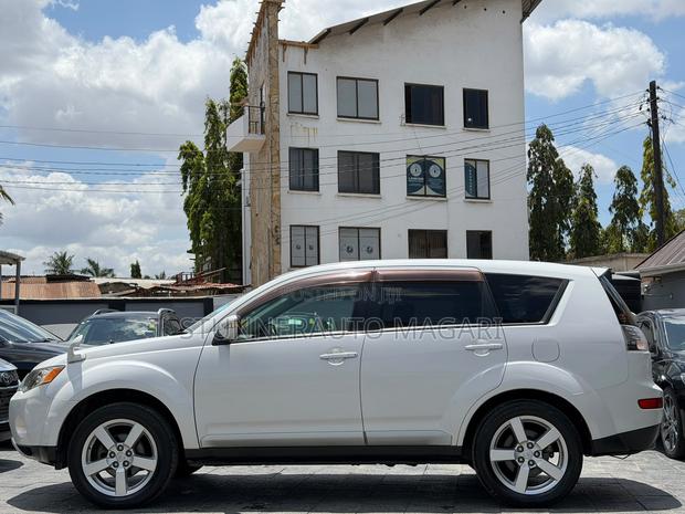 Mitsubishi Outlander 2008 White